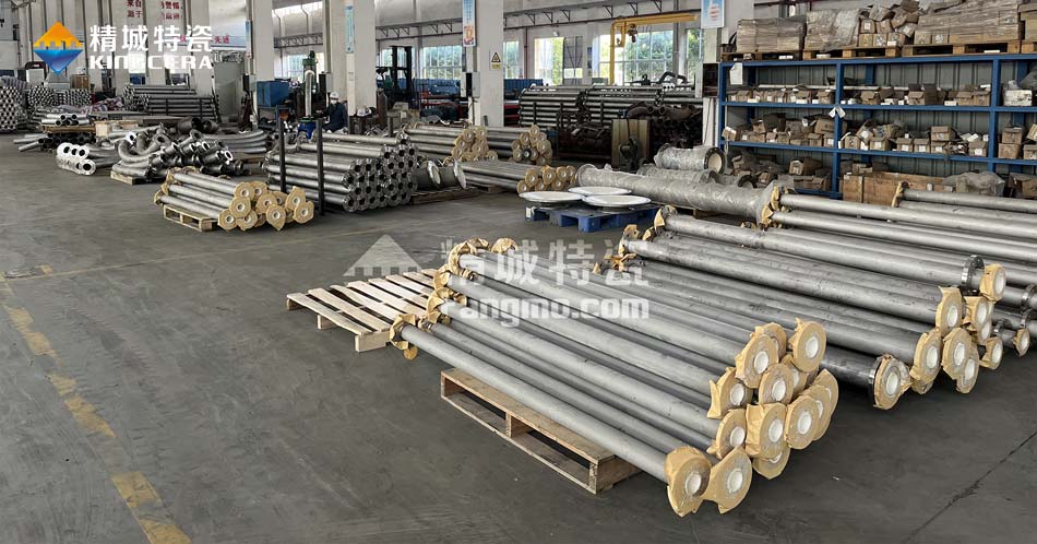 尊龙体育特瓷锂电池内衬陶瓷运送管道生产车间