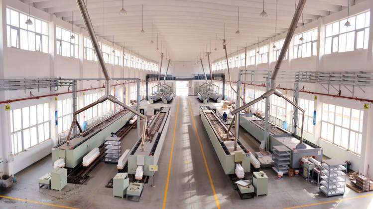 热烈庆祝湖南尊龙体育新厂七号、八号窑乐成焚烧